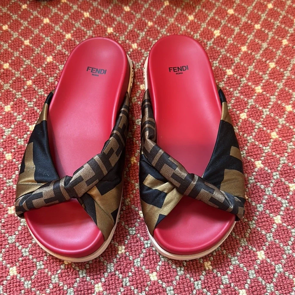 Fendi shoes size 36 brand new - Picture 2 of 3